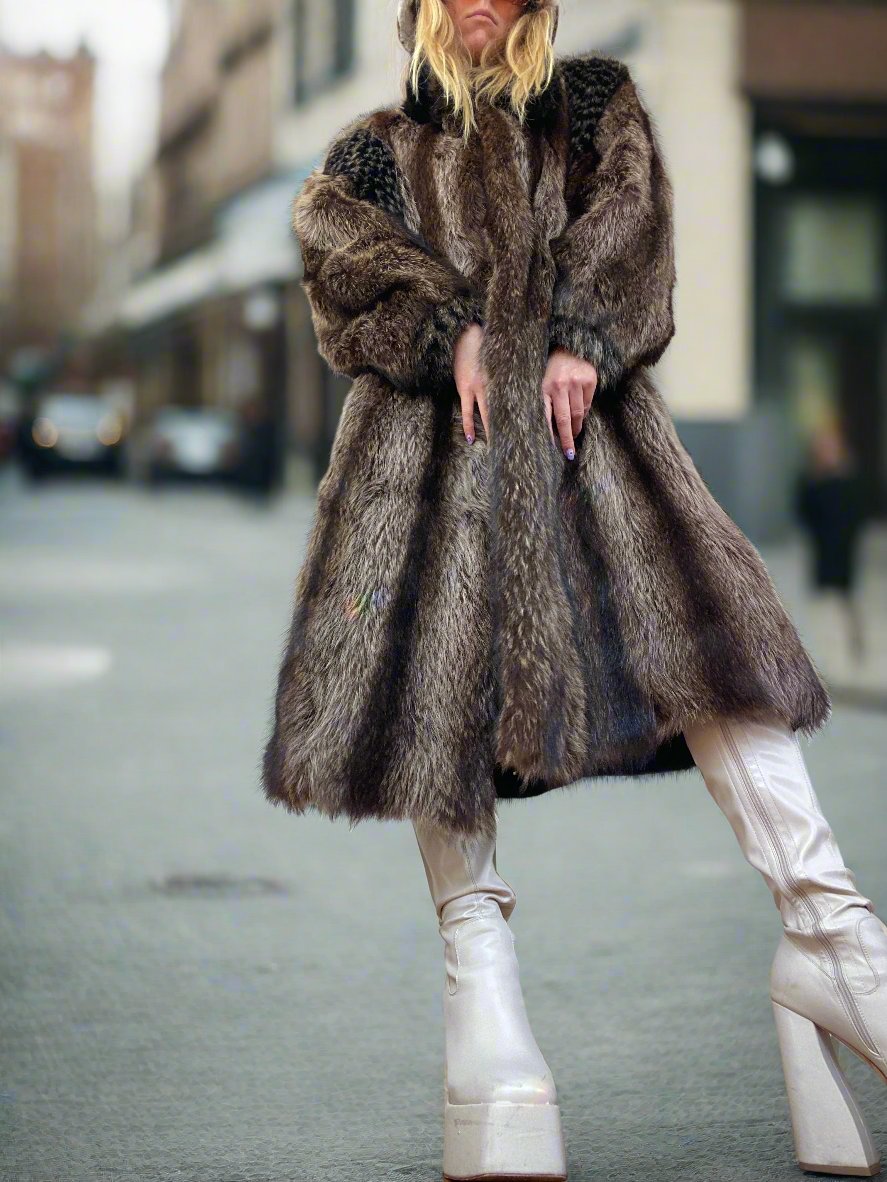 Vintage Fur Coat (693)