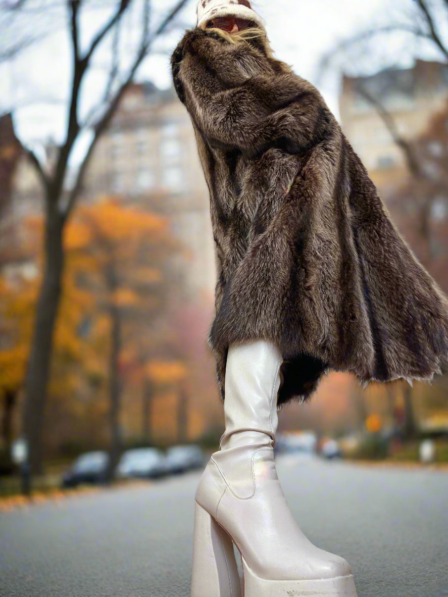 Vintage Fur Coat (693)