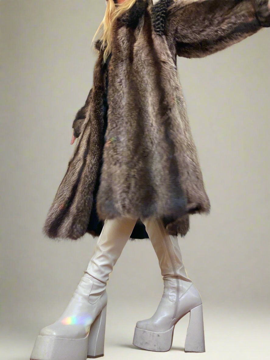 Vintage Fur Coat (693)