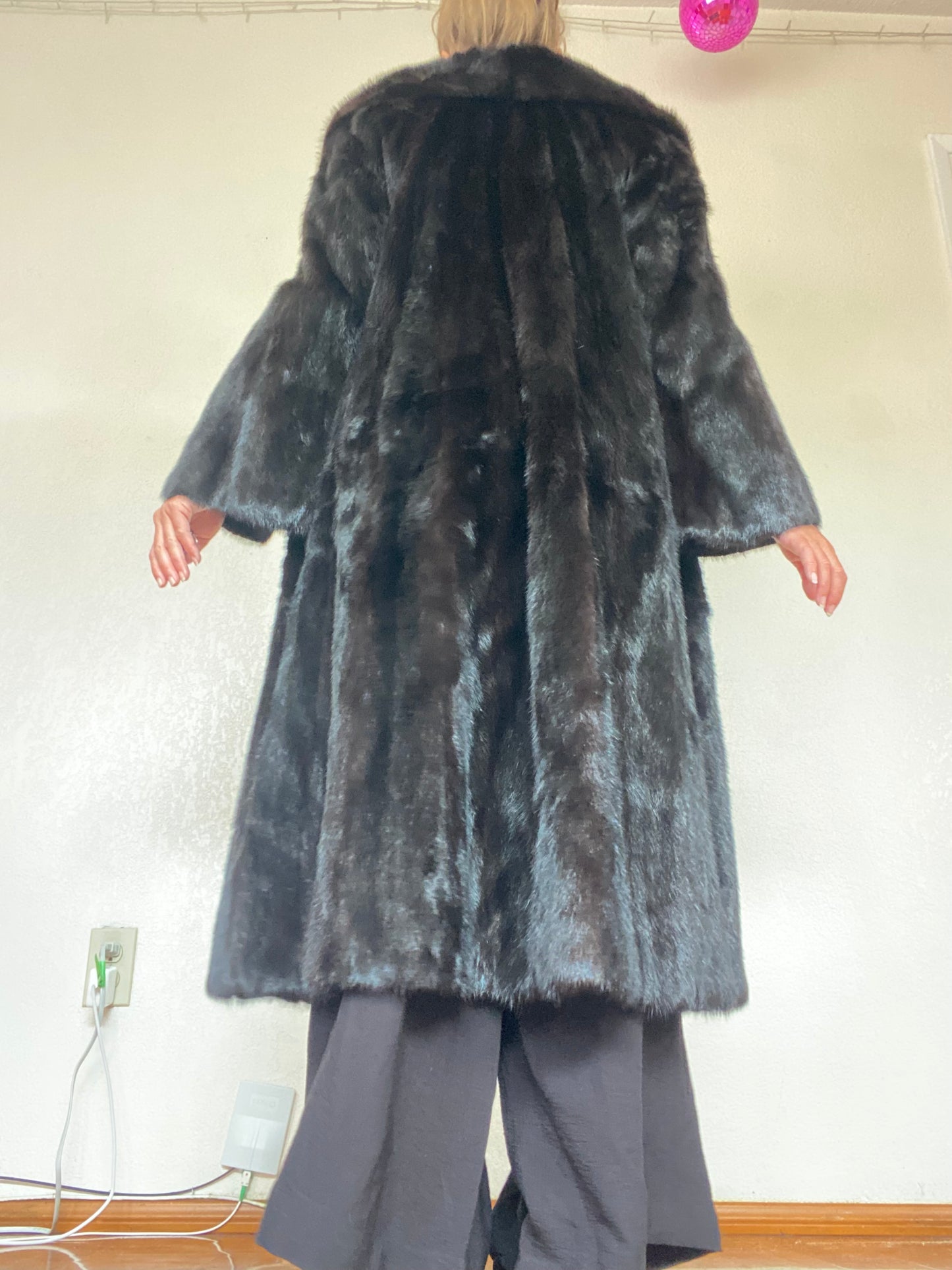 Vintage Black Vintage Mink Fur Coat - Men’s Small, Women’s Medium