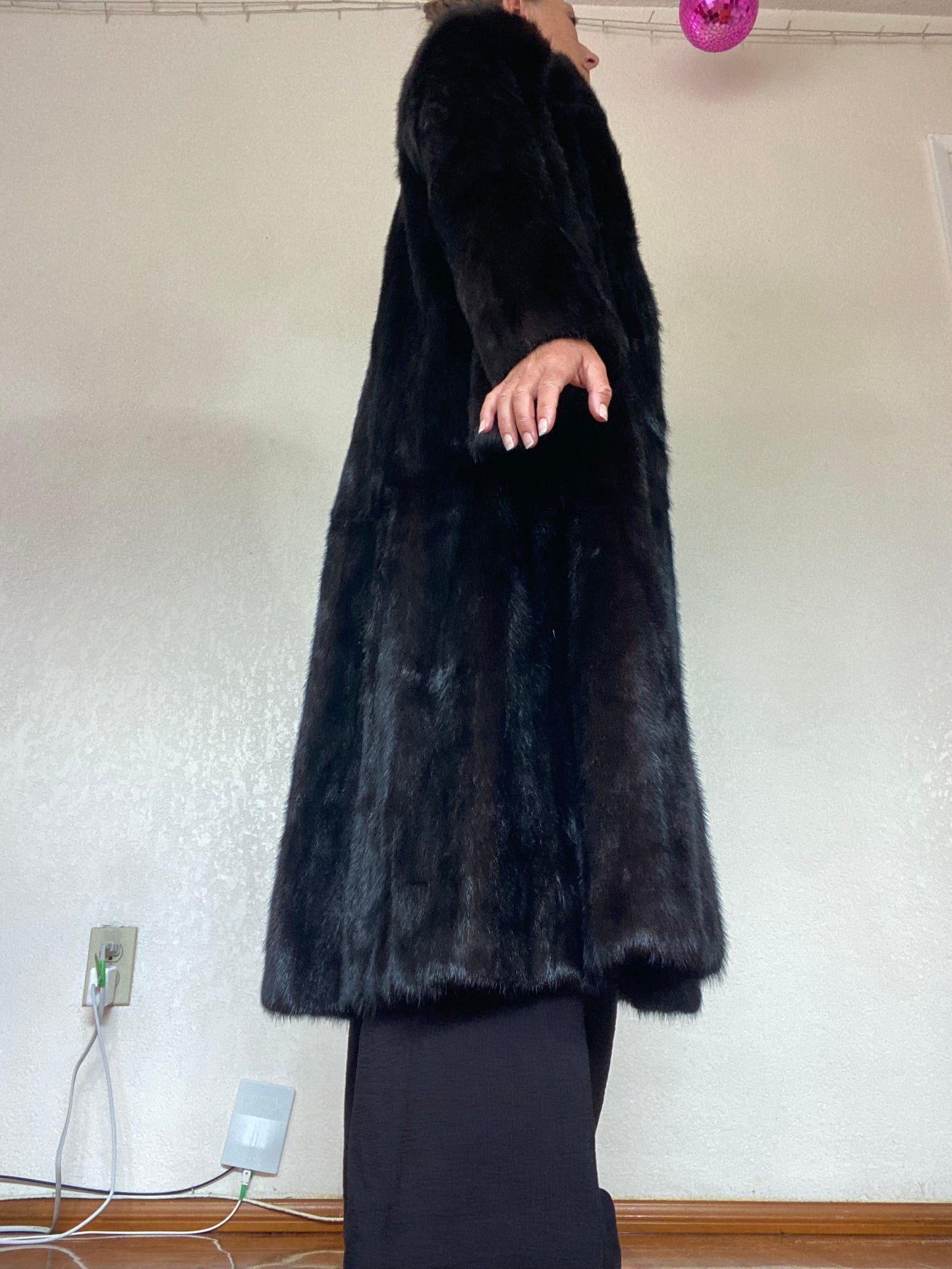 Vintage Black Vintage Mink Fur Coat - Men’s Small, Women’s Medium