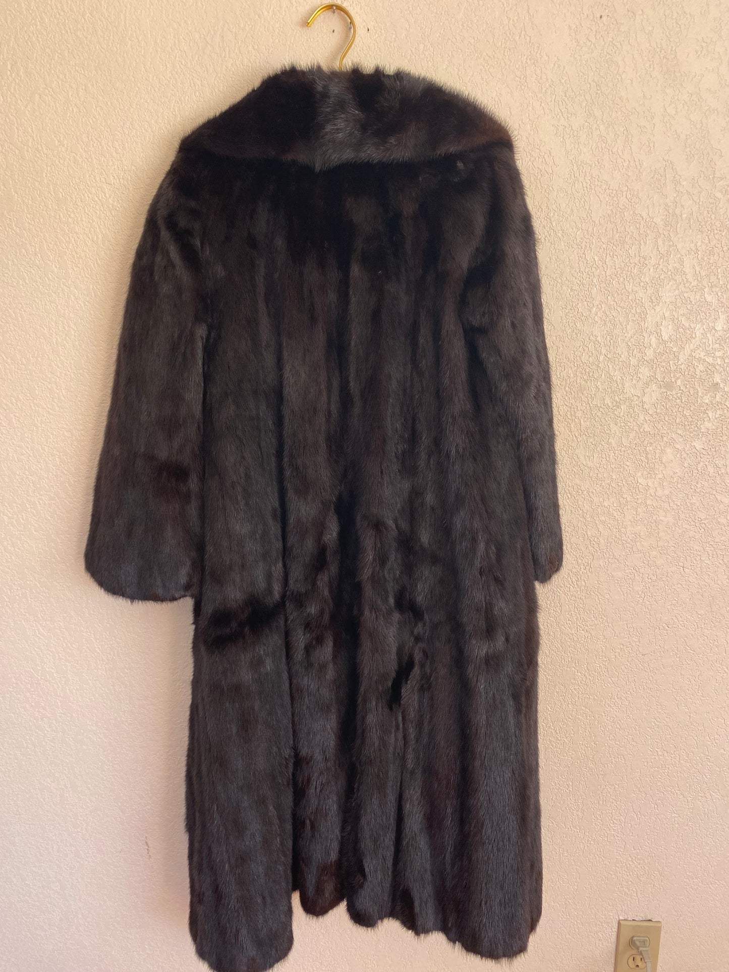 Vintage Black Vintage Mink Fur Coat - Men’s Small, Women’s Medium