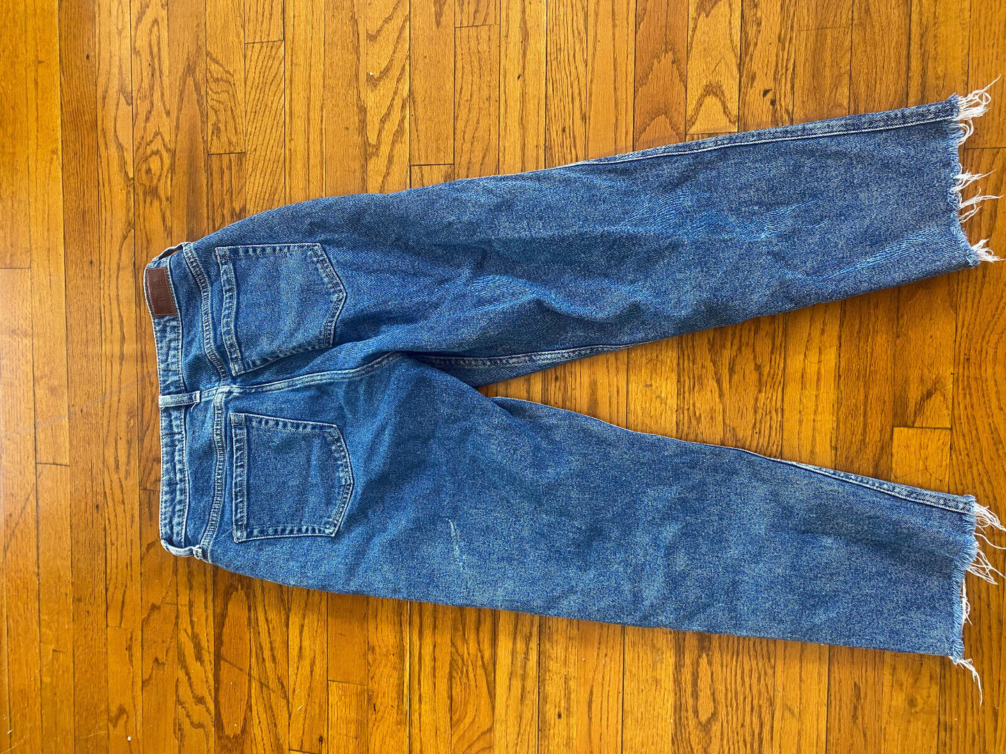 Blue High Rise Mom Jeans - Hollister - Size 29