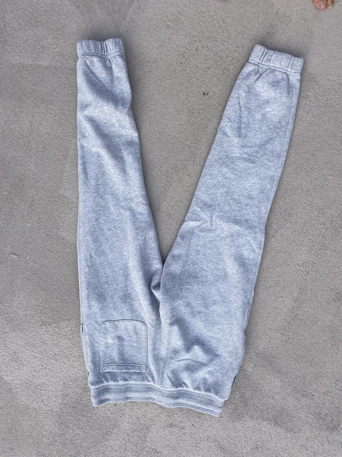 Gray Sweatpants -Unbranded - Adult Small